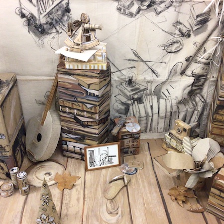 LA BIBLIOTHEQUE, détail